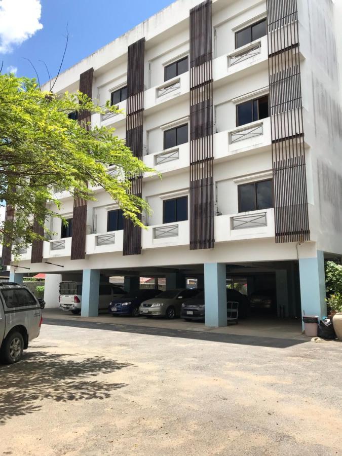 Vatchara Northgate Hotel 나콘사완 외부 사진